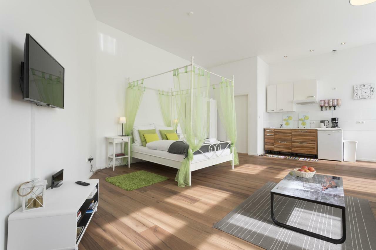Studio Apartment Niemetzstr 51 Берлин Экстерьер фото